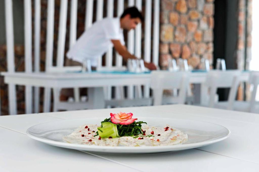 Acroterra Rosa Luxury Suites & Spa Akrotírion Kültér fotó